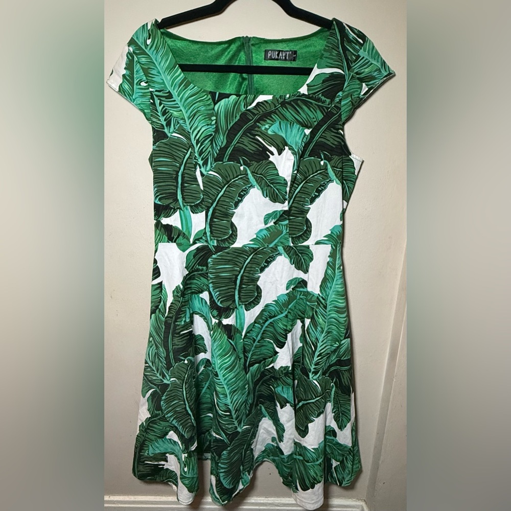 Green Leaf Print Midi Dress